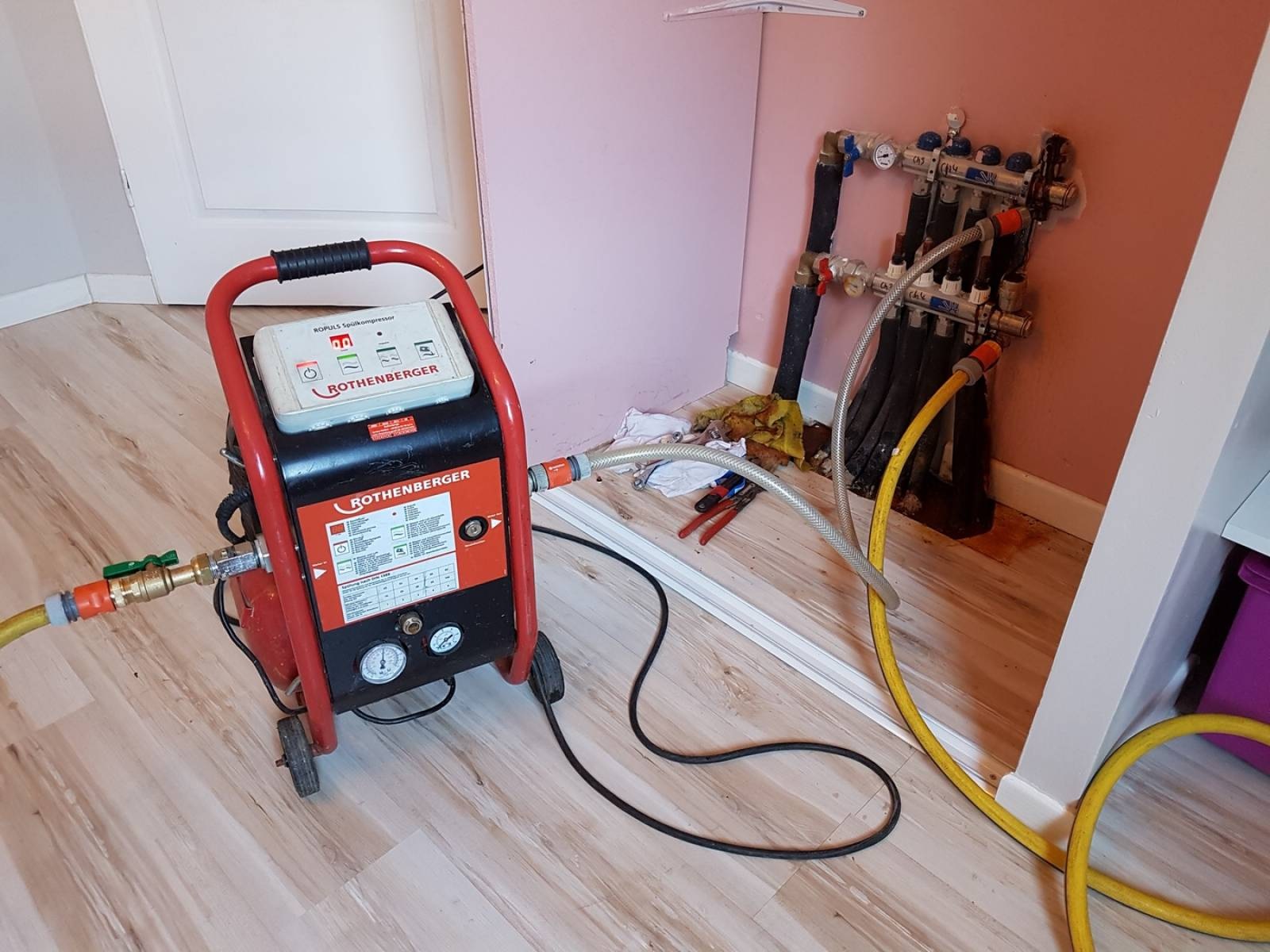 Arapçeşme Vaillant Hermetik Şofben Kombi Bakımı